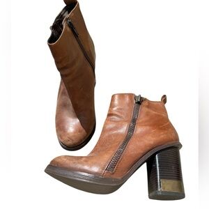 Miss KG Kurt Geiger size 6 Brown Heeled Boots with Chunky Heel Gold accent GUC